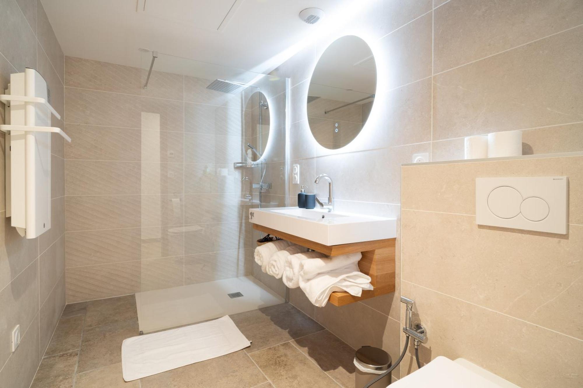 Apartment La Barule Charols