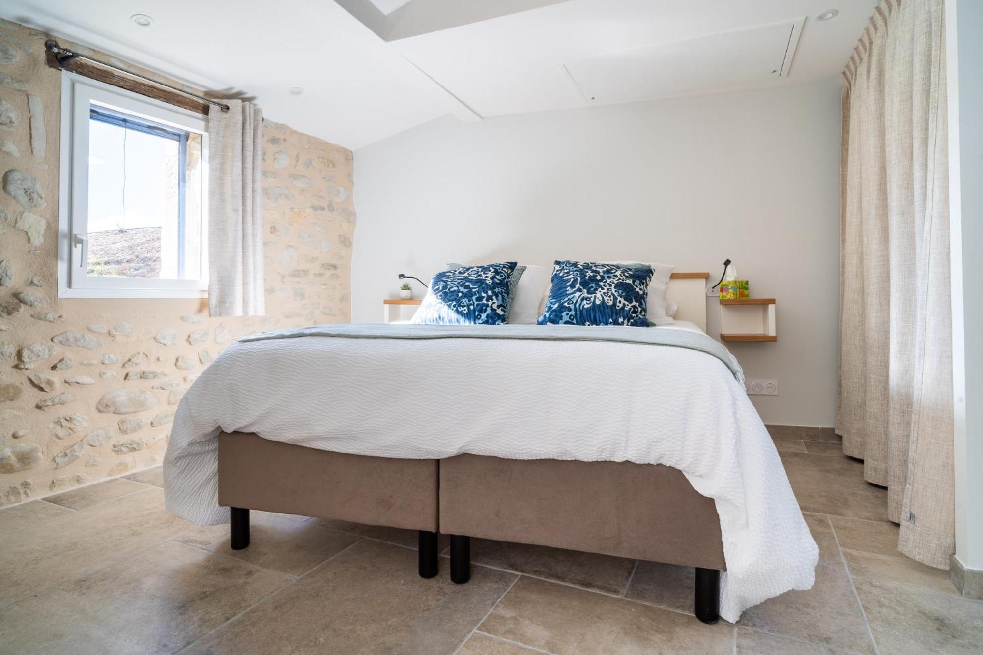 Apartment La Barule Charols